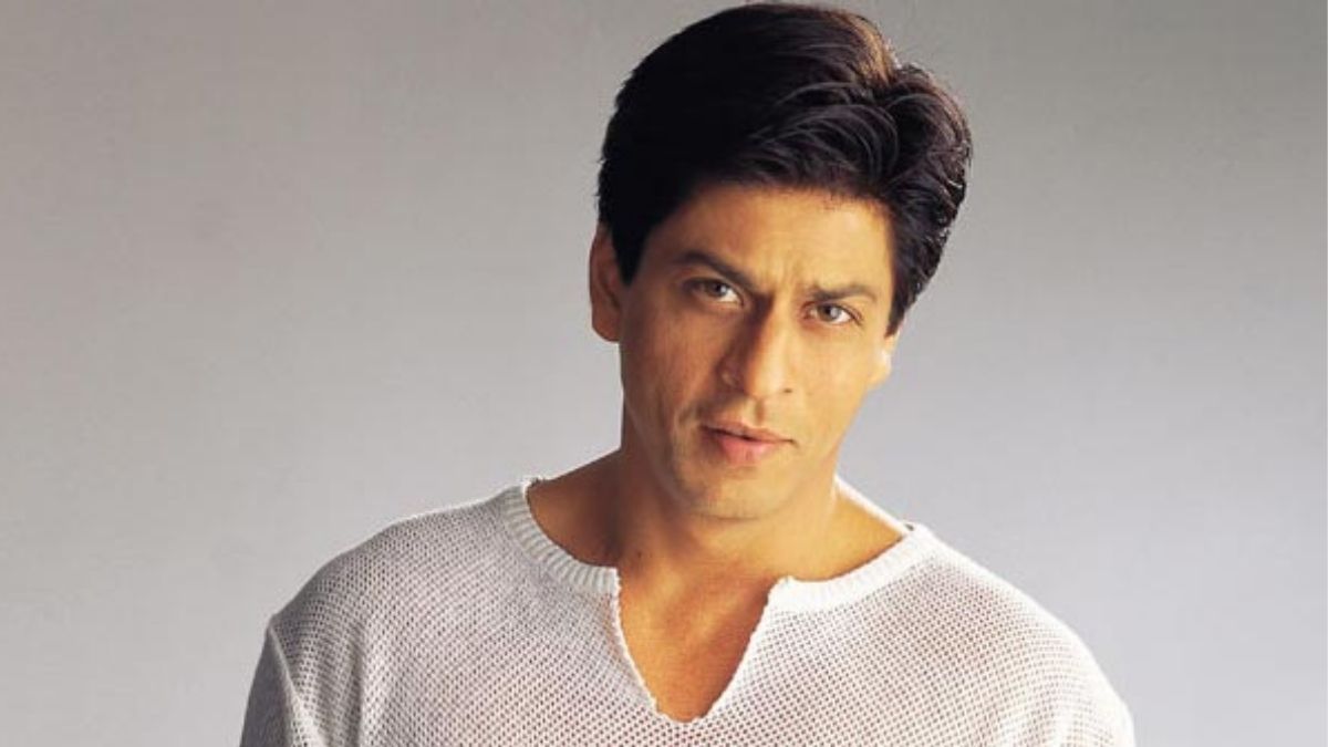 Shah Rukh Khan old pics | Shah Rukh Khan looks dapper in this old pic